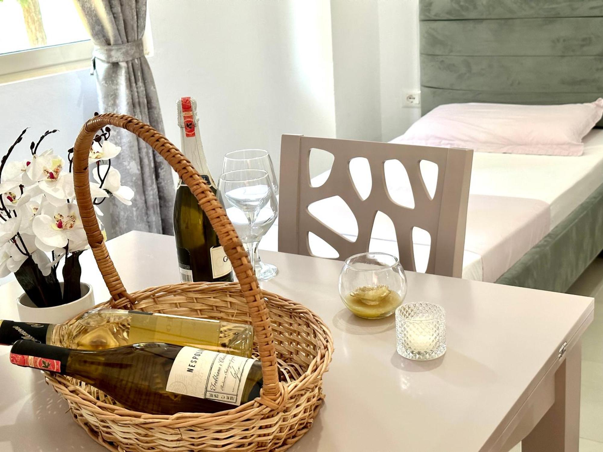 Shell Hom Golem Apartment Golem (Tirana)