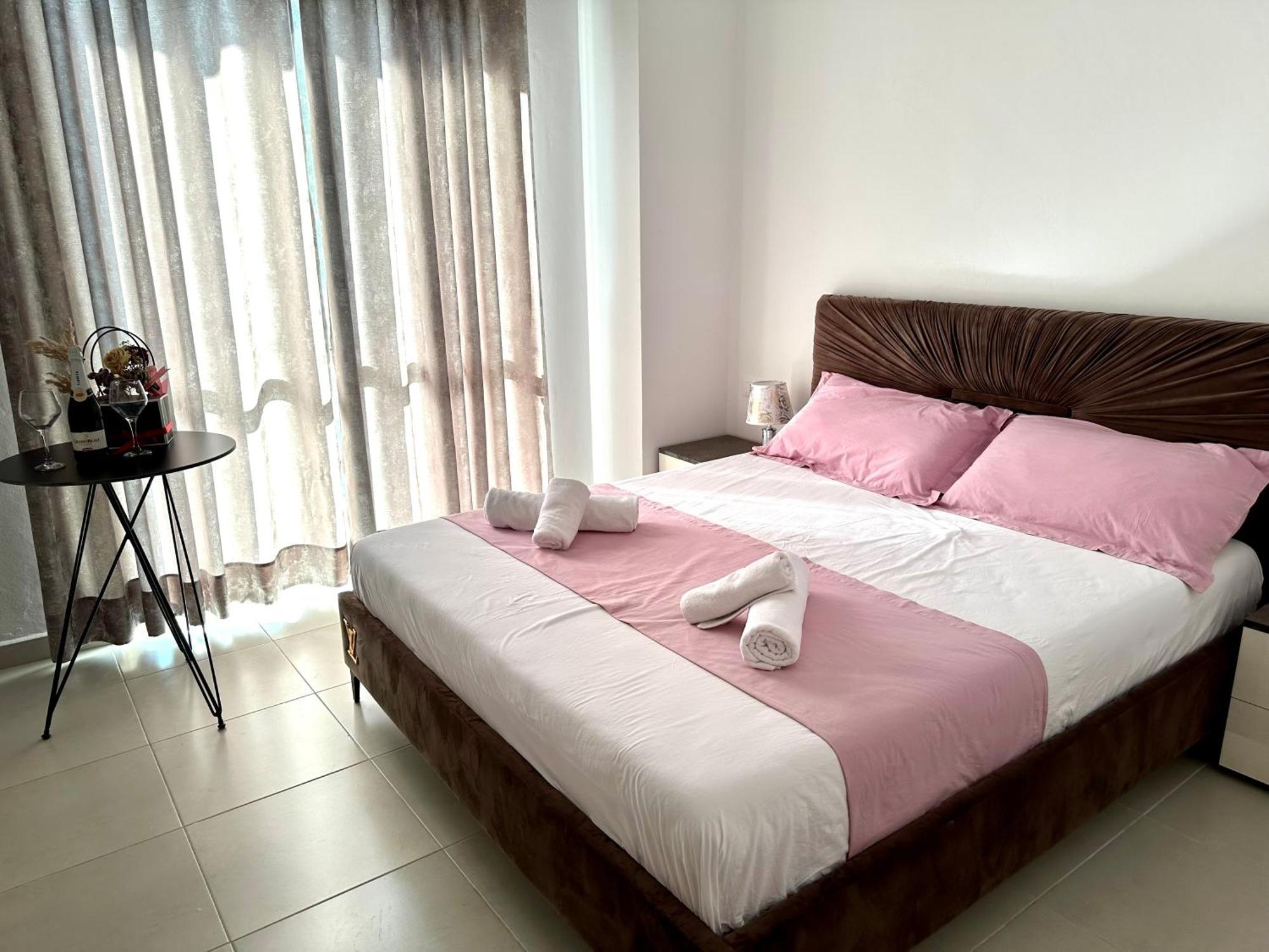 Shell Hom Golem Apartment